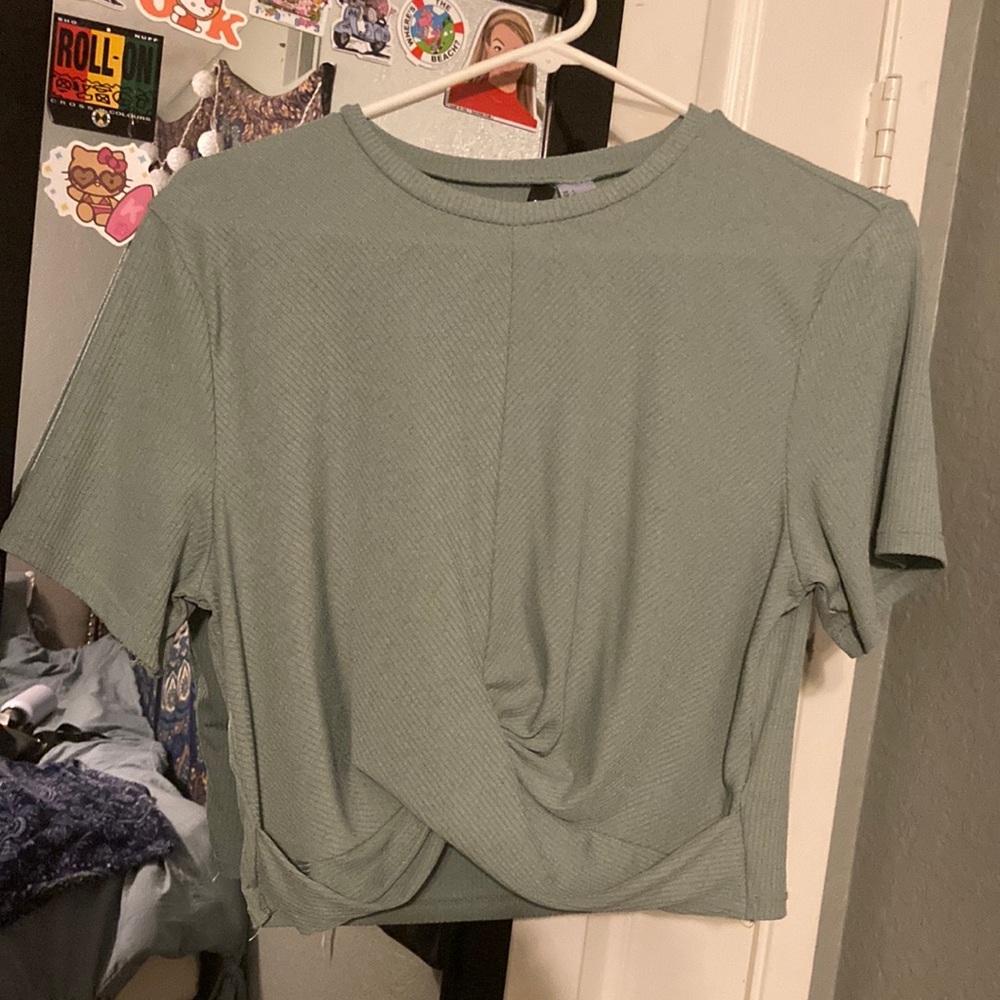 H&M green top